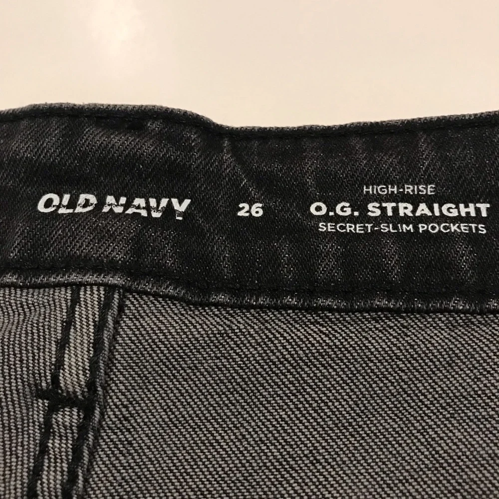 Old Navy Women High-Rise OG Straight Jeans - Picture 10 of 16